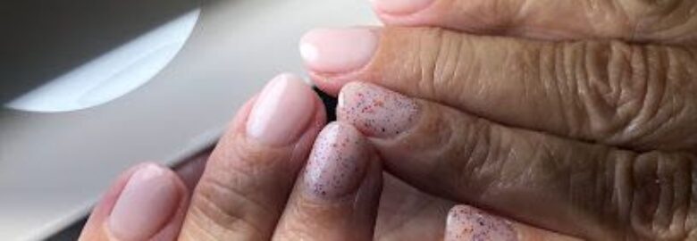 Centro de MANICURA PEDICURA EN CACERES VILLA UÑAS – Cáceres
