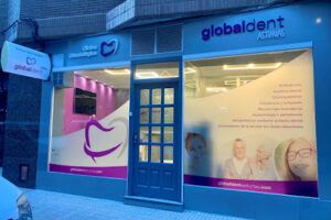 Clínica dental Globaldent Colocación de Brackets en Gijón