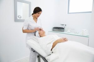 Clinica Lagüéns Clínica Reducción Corporal en Sevilla
