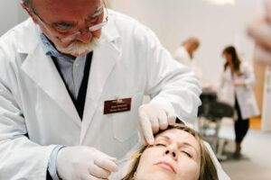Dr. J.A. Pérez de León Coolsculpting en Huelva