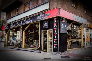 Flash Back Tattoo Tatuajes en Oviedo
