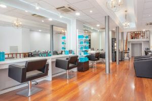 Hair Cut Day Aragó Salón Peluquería Peluquería en Barcelona