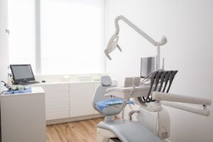 Implant Clinics Colocación de Brackets en Valencia