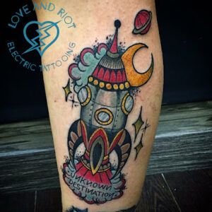 Love and Riot Tattoo Tatuajes en Almería