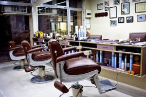 Peluquería de Caballeros Melado (desde 1927) Peluquería en Sevilla