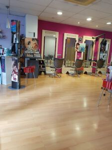 Peluqueria Mujer Hombre augua.estilistas Centro de estética en Zaragoza