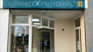 Rebeca Falivenna Peluqueria Microblading en Orense